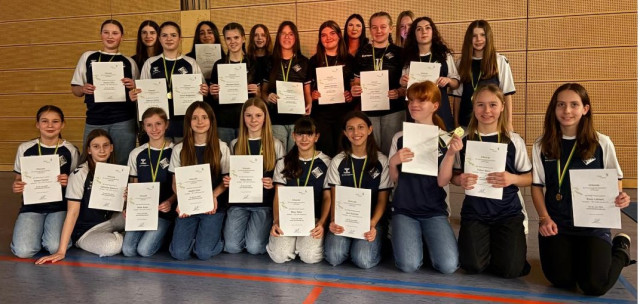 Handball: Ehrung der weiblichen D-Jugend des TSV 1904 Feucht im Rahmen der Sportpalette