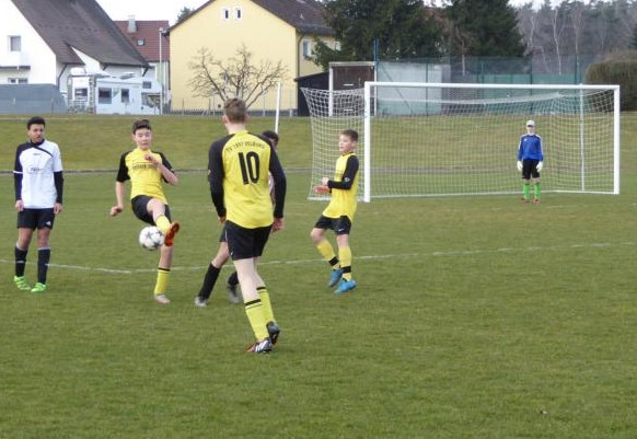 Strafstoß sorgt im U15-Abstiegsgipfel für die Wende