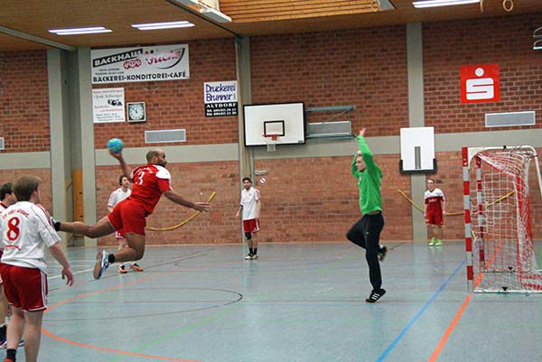 TV Altdorf II - TSV 04 Feucht 17:23 (6:11)