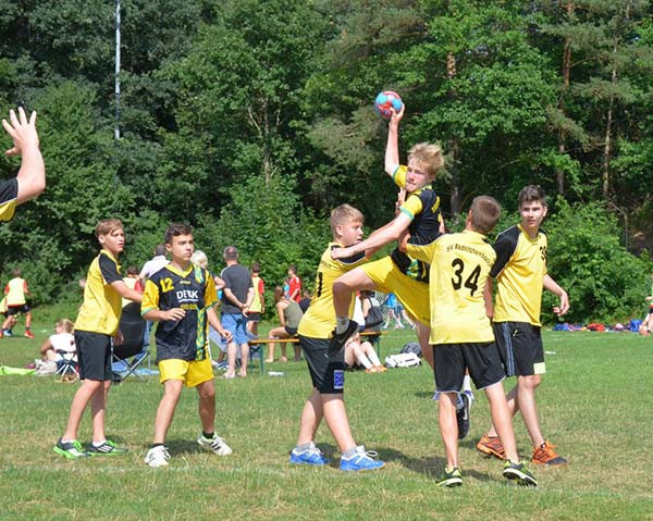 Die männliche B-Jgd. des TSV 04 Feucht bei den Handballtagen 2016 in Wendelstein