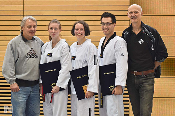 Neue Taekwondo-Schwarzgurte für den TSV 04 Feucht