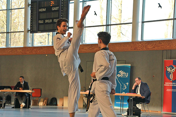 Großer Farbwechsel in der Taekwondo-Abteilung