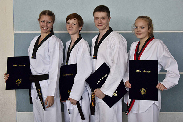 Vier neue Meistergrade für die Taekwondo-Abteilung