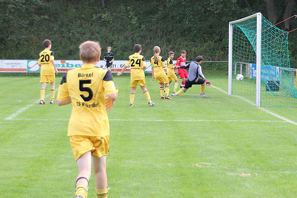 C1 nach 3:0-Erfolg als Spitzenreiter ins Spitzenspiel