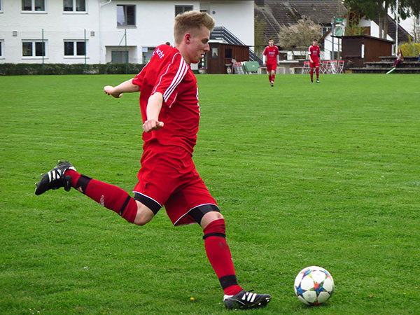 JFG Aurachtal - TSV 04 Feucht 5:1 (2:0)